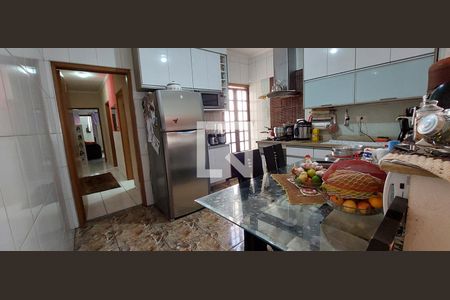 Casa à venda com 115m², 2 quartos e 5 vagas Casa à venda com 115m², 2 quartos e 5 vagasCozinha