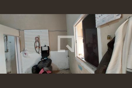 Casa à venda com 115m², 2 quartos e 5 vagas Casa à venda com 115m², 2 quartos e 5 vagasQuarto Garagem