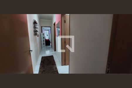 Casa à venda com 115m², 2 quartos e 5 vagas Casa à venda com 115m², 2 quartos e 5 vagasCorredor Quartos