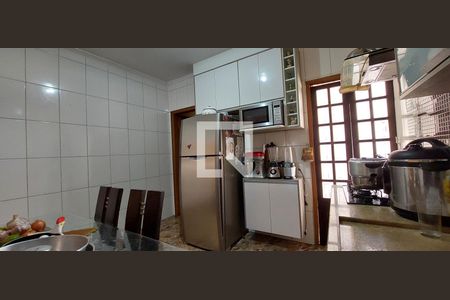 Casa à venda com 115m², 2 quartos e 5 vagas Casa à venda com 115m², 2 quartos e 5 vagasCozinha