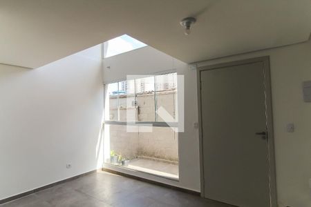 Sala/Cozinha de casa para alugar com 1 quarto, 60m² em Vila Prudente, São Paulo