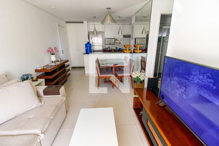 Sala de apartamento para alugar com 3 quartos, 70m² em Parque Reboucas, São Paulo