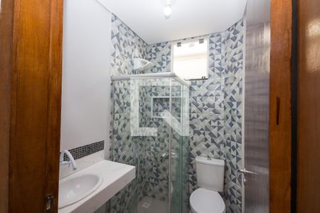 Banheiro de apartamento para alugar com 1 quarto, 30m² em Setor de Mansões de Sobradinho, Brasília