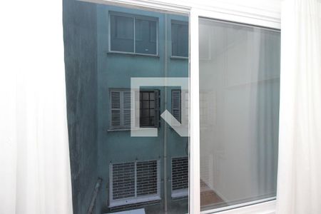 Banheiro de apartamento à venda com 1 quarto, 36m² em Centro Histórico, Porto Alegre