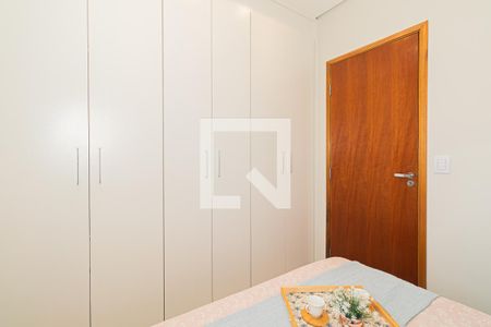 Quarto 1 de apartamento à venda com 2 quartos, 42m² em Vila Nivi, São Paulo