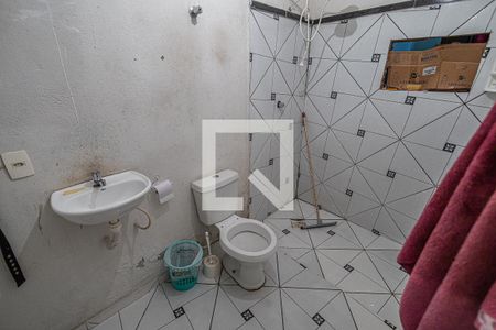 Banheiro da suite de casa à venda com 3 quartos, 230m² em Heliópolis, Belo Horizonte