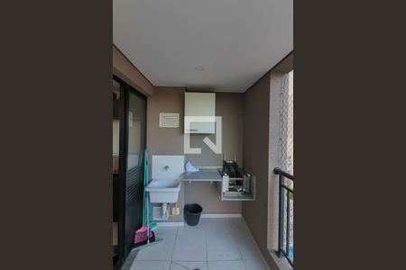 Varanda Gourmet / Lavanderia de apartamento à venda com 2 quartos, 56m² em Padroeira, Osasco