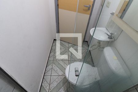 Banheiro de casa para alugar com 2 quartos, 30m² em Jardim Esmeralda, São Paulo