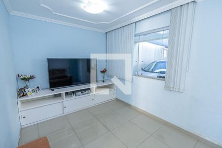 Sala de casa para alugar com 3 quartos, 125m² em Etelvina Carneiro, Belo Horizonte