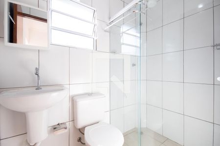 Banheiro de casa para alugar com 1 quarto, 41m² em Conceição, Osasco