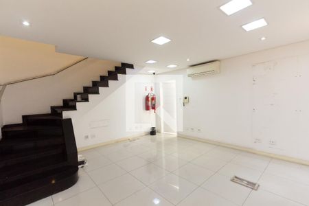 Sala de casa à venda com 3 quartos, 180m² em Vila Olímpia, São Paulo