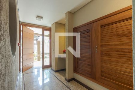 Hall de apartamento à venda com 3 quartos, 122m² em Jardim Lindóia, Porto Alegre