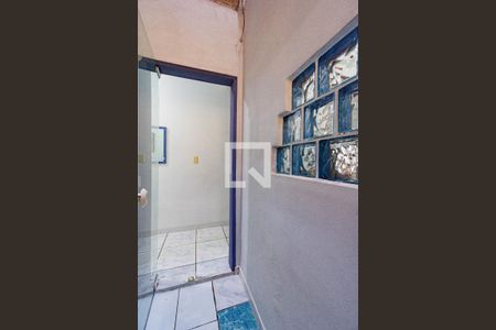 Corredor de casa à venda com 7 quartos, 160m² em Bairro Fátima, Canoas