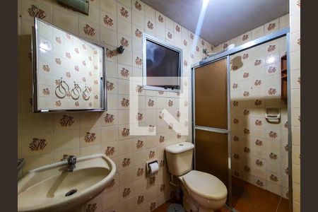 Banheiro Social de apartamento para alugar com 2 quartos, 70m² em Jardim Belmar, Guarujá