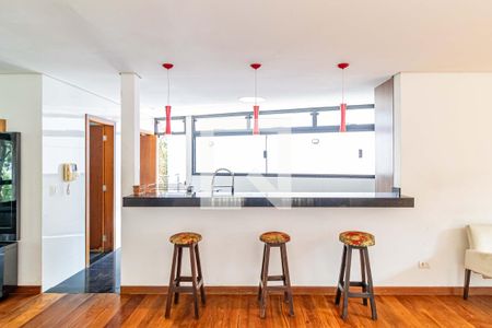 Sala de casa para alugar com 3 quartos, 400m² em Jardim Peri Peri, São Paulo