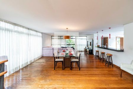 Sala de casa para alugar com 3 quartos, 400m² em Jardim Peri Peri, São Paulo