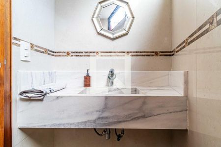 Lavabo de casa para alugar com 3 quartos, 400m² em Jardim Peri Peri, São Paulo