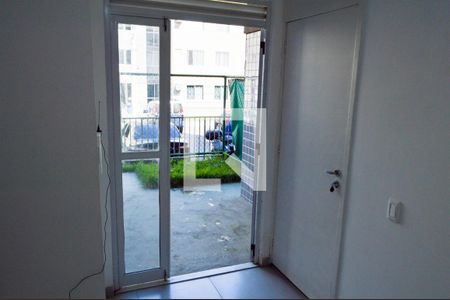 Sala de apartamento para alugar com 2 quartos, 45m² em Curicica, Rio de Janeiro