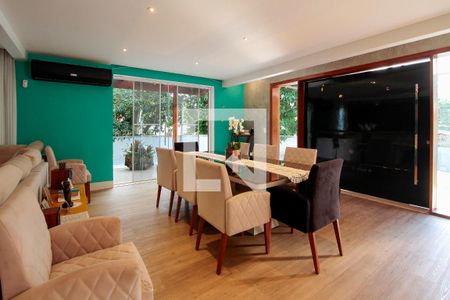 Sala de casa de condomínio para alugar com 4 quartos, 1700m² em Itanhangá, Rio de Janeiro