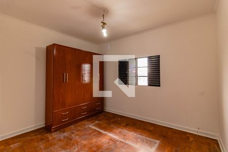 Casa à venda com 250m², 3 quartos e 6 vagas Casa à venda com 250m², 3 quartos e 6 vagasQuarto 3