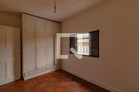 Casa à venda com 250m², 3 quartos e 6 vagas Casa à venda com 250m², 3 quartos e 6 vagasQuarto 2