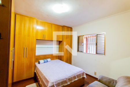 Quarto 2 de casa à venda com 3 quartos, 556m² em Santa Maria, Santo André
