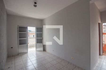 Sala de casa para alugar com 3 quartos, 250m² em Vila Carmosina, São Paulo