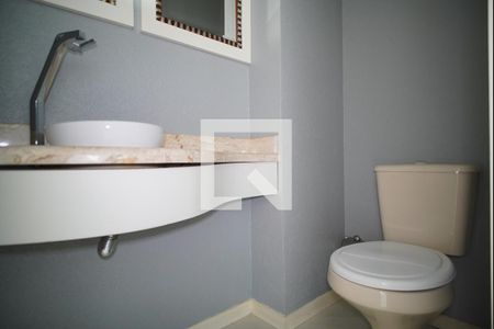 Lavabo  de apartamento para alugar com 2 quartos, 64m² em Rio Branco, Porto Alegre