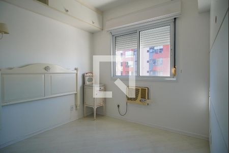 Quarto 1 de apartamento para alugar com 2 quartos, 64m² em Rio Branco, Porto Alegre