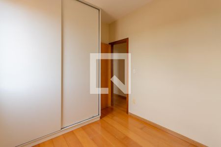 Apartamento à venda com 78m², 3 quartos e 2 vagas Apartamento à venda com 78m², 3 quartos e 2 vagasQuarto 2