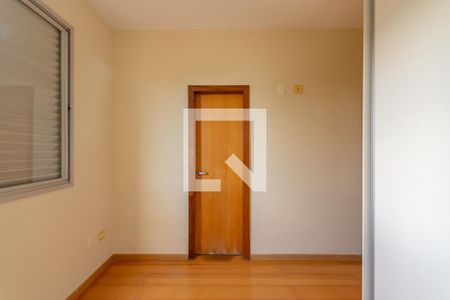 Apartamento à venda com 78m², 3 quartos e 2 vagas Apartamento à venda com 78m², 3 quartos e 2 vagasSuíte