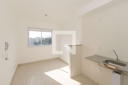 Sala/Cozinha de apartamento à venda com 1 quarto, 27m² em Jardim Mirante, São Paulo