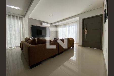 Sala de TV de casa para alugar com 3 quartos, 220m² em Itacorubi, Florianópolis