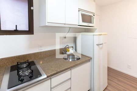Cozinha de apartamento para alugar com 1 quarto, 40m² em Vila Uberabinha, São Paulo