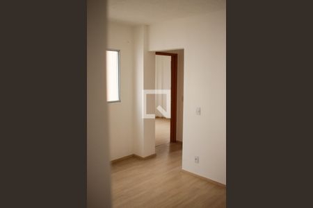 Sala de apartamento à venda com 2 quartos, 47m² em Chácaras Califórnia, Contagem