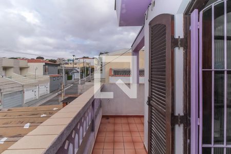 Sacada de casa para alugar com 3 quartos, 135m² em Vila Darli, São Paulo