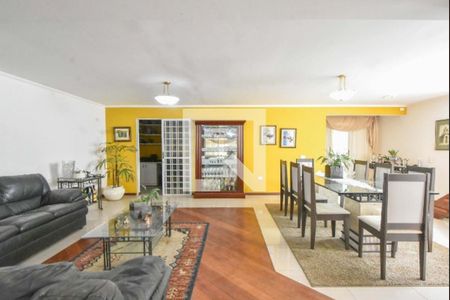 Casa à venda com 4 quartos, 250m² em Santo Amaro, São Paulo