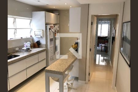 Apartamento à venda com 3 quartos, 135m² em Cerqueira César, São Paulo