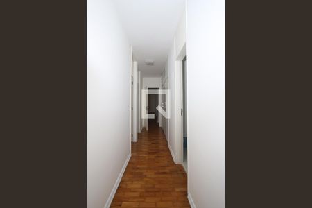 Corredor dos Quartos de apartamento à venda com 3 quartos, 239m² em Jardim Paulista, São Paulo