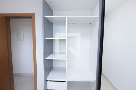 Quarto 1 - Armários de apartamento para alugar com 2 quartos, 55m² em Miramar (barreiro), Belo Horizonte