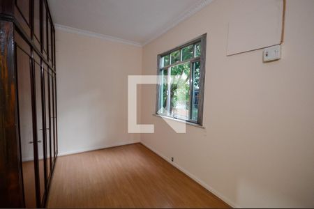 Quarto 1 de apartamento para alugar com 2 quartos, 56m² em Grajaú, Rio de Janeiro