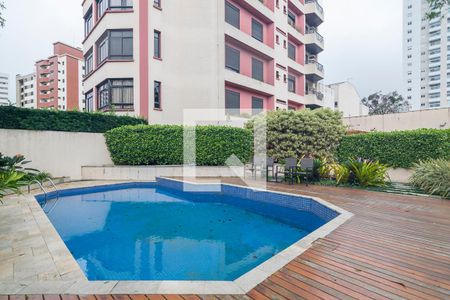 Apartamento à venda com 200m², 4 quartos e 3 vagas Apartamento à venda com 200m², 4 quartos e 3 vagasPiscina