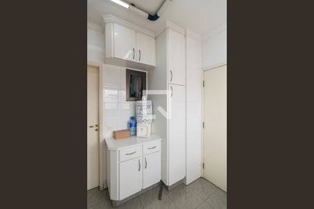 Apartamento à venda com 200m², 4 quartos e 3 vagas Apartamento à venda com 200m², 4 quartos e 3 vagasÁrea de Serviço