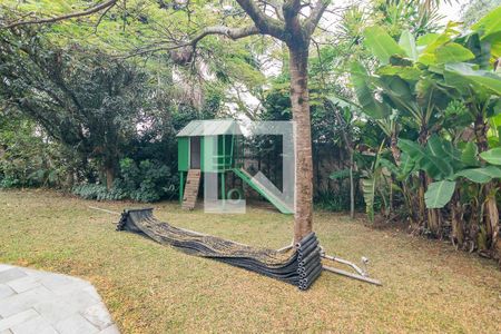 Apartamento à venda com 200m², 4 quartos e 3 vagas Apartamento à venda com 200m², 4 quartos e 3 vagasPlayground