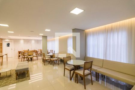 Apartamento à venda com 200m², 4 quartos e 3 vagas Apartamento à venda com 200m², 4 quartos e 3 vagasSalão de Festas