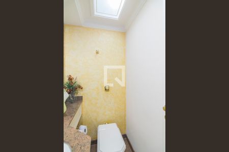 Apartamento à venda com 200m², 4 quartos e 3 vagas Apartamento à venda com 200m², 4 quartos e 3 vagasLavabo