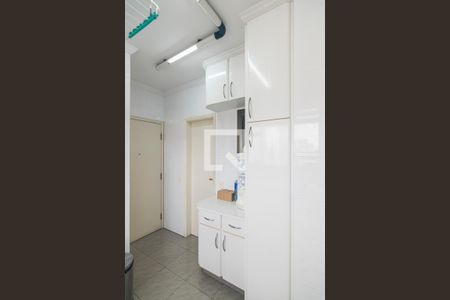 Apartamento à venda com 200m², 4 quartos e 3 vagas Apartamento à venda com 200m², 4 quartos e 3 vagasÁrea de Serviço