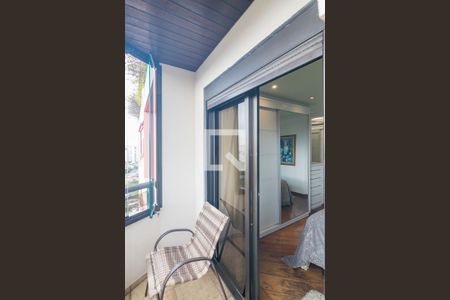 Apartamento à venda com 200m², 4 quartos e 3 vagas Apartamento à venda com 200m², 4 quartos e 3 vagasVaranda da Suite 1