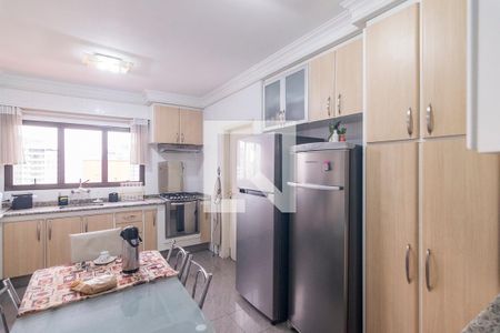 Apartamento à venda com 200m², 4 quartos e 3 vagas Apartamento à venda com 200m², 4 quartos e 3 vagasCozinha
