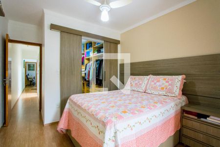 Quarto 1 - Suíte de casa à venda com 3 quartos, 180m² em Vila Pires, Santo André